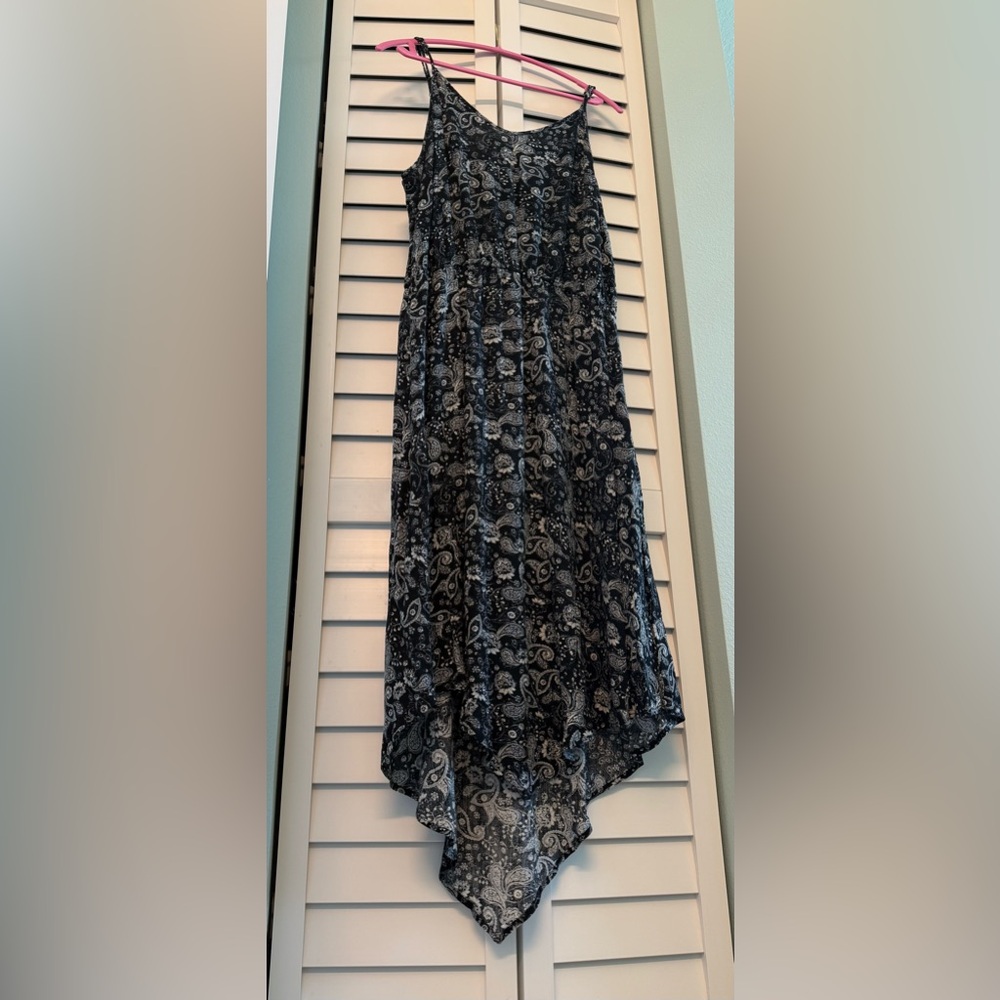 4/$20 Knox Rose Black Paisley Print Dress